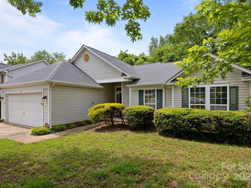 1321 Land Grant Road, Charlotte, NC 28217.  MLS# CAR4258134, YatesRealty ID 18485. 