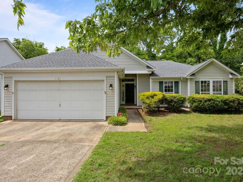 1321 Land Grant Road, Charlotte, NC 28217.  MLS# CAR4258134, YatesRealty ID 18485. 