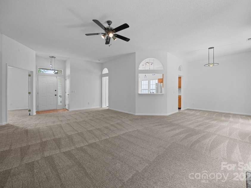1321 Land Grant Road, Charlotte, NC 28217.  MLS# CAR4258134, YatesRealty ID 18485. 
