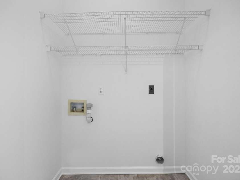 1321 Land Grant Road, Charlotte, NC 28217.  MLS# CAR4258134, YatesRealty ID 18485. 