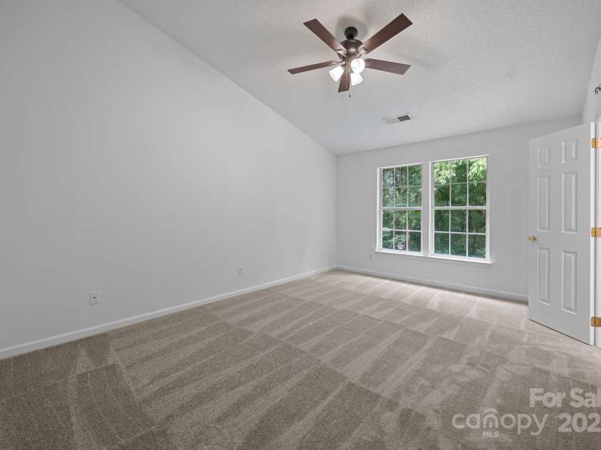 1321 Land Grant Road, Charlotte, NC 28217.  MLS# CAR4258134, YatesRealty ID 18485. 