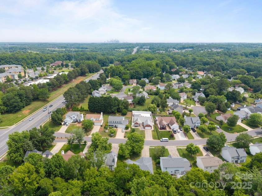 1321 Land Grant Road, Charlotte, NC 28217.  MLS# CAR4258134, YatesRealty ID 18485. 