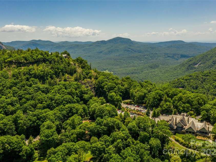 88 Lost Trail, Highlands, NC 28741.  MLS# CAR4260477, YatesRealty ID 18487. 