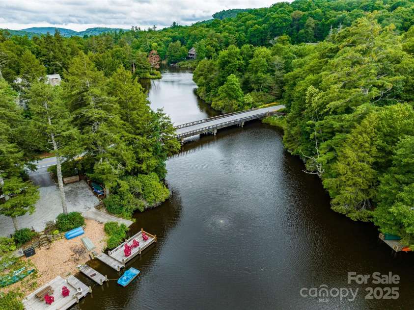 88 Lost Trail, Highlands, NC 28741.  MLS# CAR4260477, YatesRealty ID 18487. Lake Ravenel and the Yacht Club