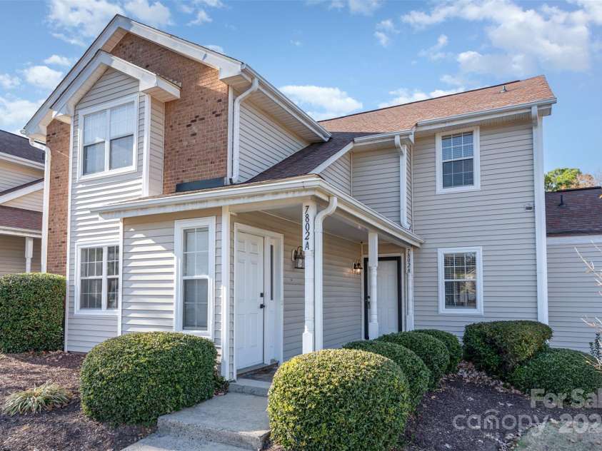7802 Renaissance Court, Charlotte, NC 28226.  MLS# CAR4321106, YatesRealty ID 18488. 