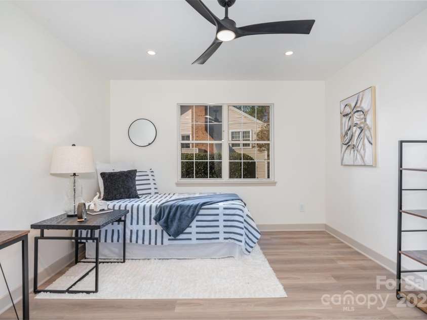 7802 Renaissance Court, Charlotte, NC 28226.  MLS# CAR4321106, YatesRealty ID 18488. 