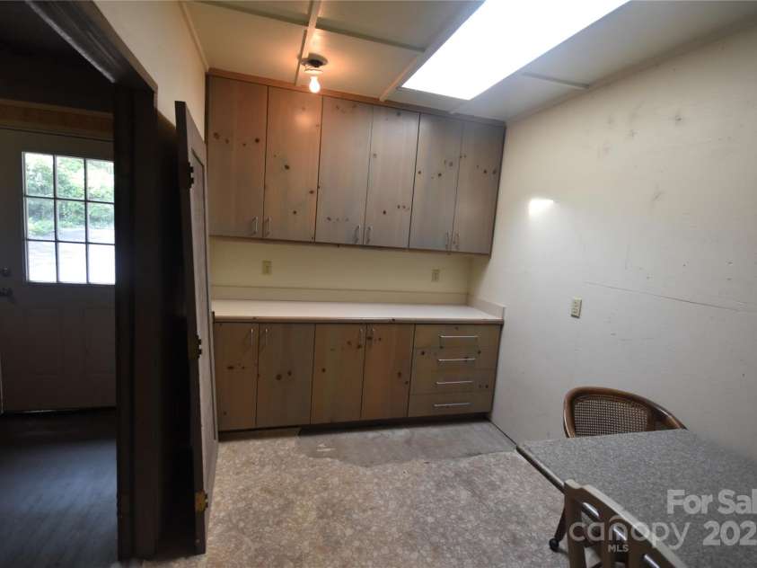 41 Balsam Shadows Road, Maggie Valley, NC 28751.  MLS# CAR4266877, YatesRealty ID 18489. Workshop, alternate photo of room 2