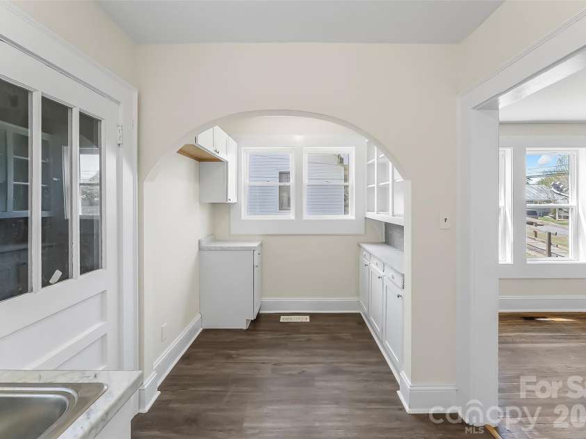 608 Concord Street, Morganton, NC 28655.  MLS# CAR4368930, YatesRealty ID 18489. 