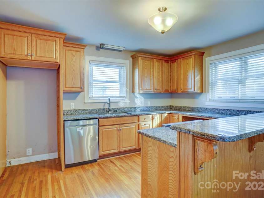 606 Jackson Street, Kannapolis, NC 28083.  MLS# CAR4314447, YatesRealty ID 1849. 