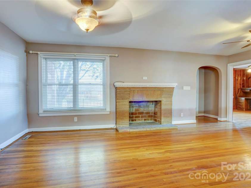 606 Jackson Street, Kannapolis, NC 28083.  MLS# CAR4314447, YatesRealty ID 1849. 