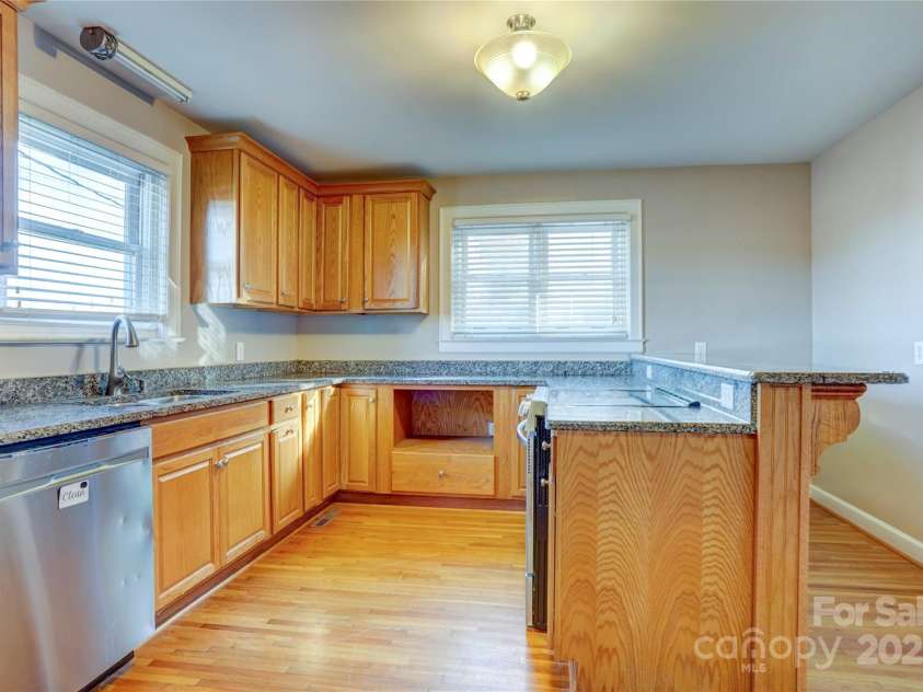 606 Jackson Street, Kannapolis, NC 28083.  MLS# CAR4314447, YatesRealty ID 1849. 