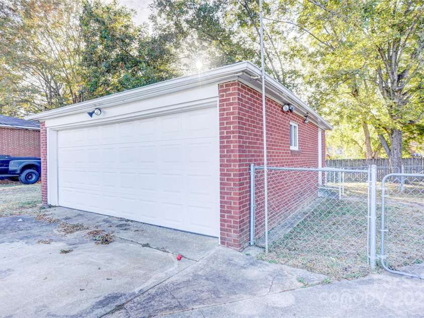 606 Jackson Street, Kannapolis, NC 28083.  MLS# CAR4314447, YatesRealty ID 1849. 