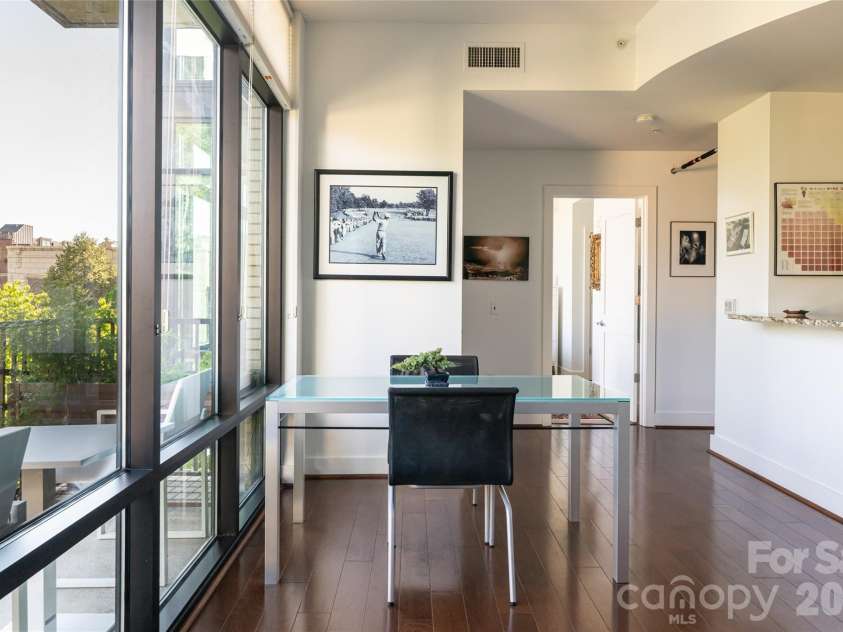 60 Market Street, Asheville, NC 28801.  MLS# CAR4388166, YatesRealty ID 18490. 