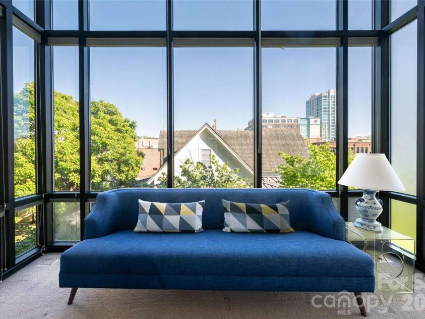 60 Market Street, Asheville, NC 28801.  MLS# CAR4388166, YatesRealty ID 18490. 