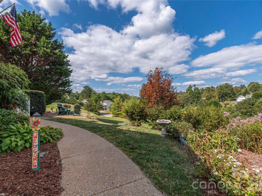 27 Worthington Lane, Weaverville, NC 28787.  MLS# CAR4309471, YatesRealty ID 18491. 