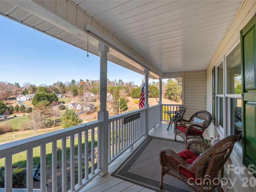 27 Worthington Lane, Weaverville, NC 28787.  MLS# CAR4309471, YatesRealty ID 18491. 