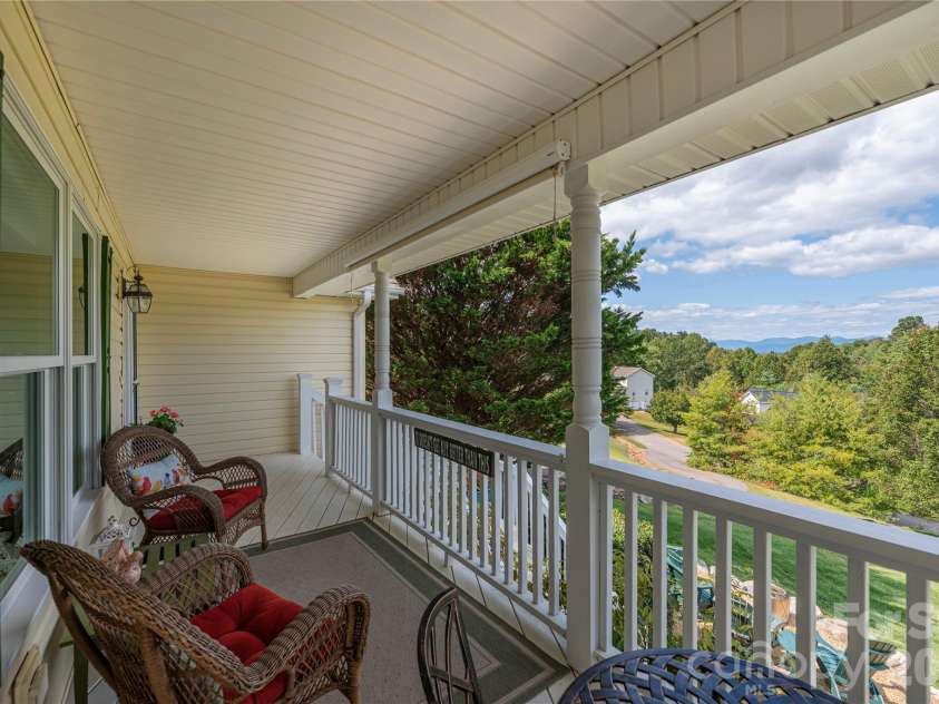 27 Worthington Lane, Weaverville, NC 28787.  MLS# CAR4309471, YatesRealty ID 18491. 