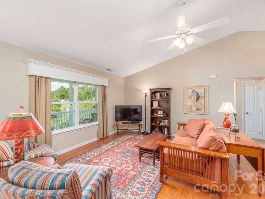 27 Worthington Lane, Weaverville, NC 28787.  MLS# CAR4309471, YatesRealty ID 18491. 