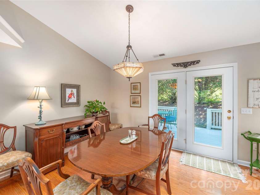 27 Worthington Lane, Weaverville, NC 28787.  MLS# CAR4309471, YatesRealty ID 18491. 