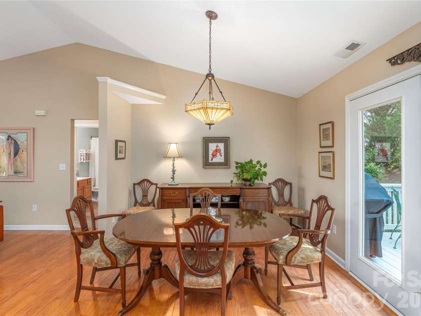 27 Worthington Lane, Weaverville, NC 28787.  MLS# CAR4309471, YatesRealty ID 18491. 