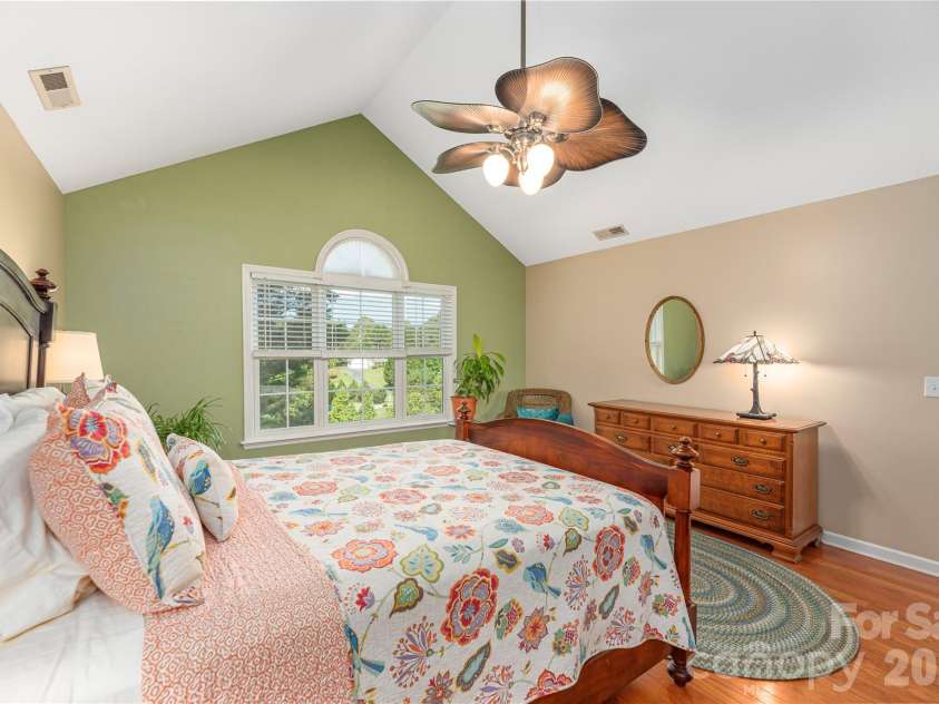 27 Worthington Lane, Weaverville, NC 28787.  MLS# CAR4309471, YatesRealty ID 18491. 