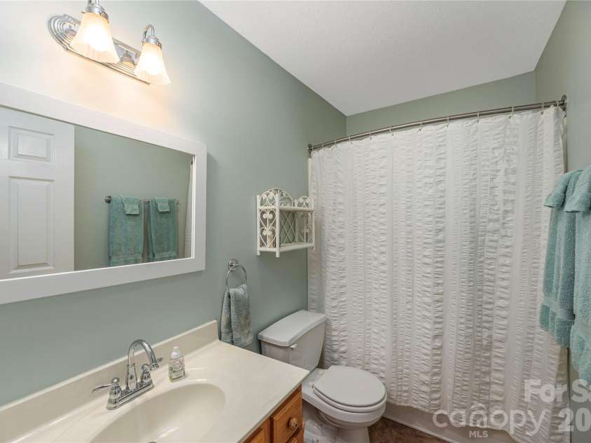 27 Worthington Lane, Weaverville, NC 28787.  MLS# CAR4309471, YatesRealty ID 18491. 