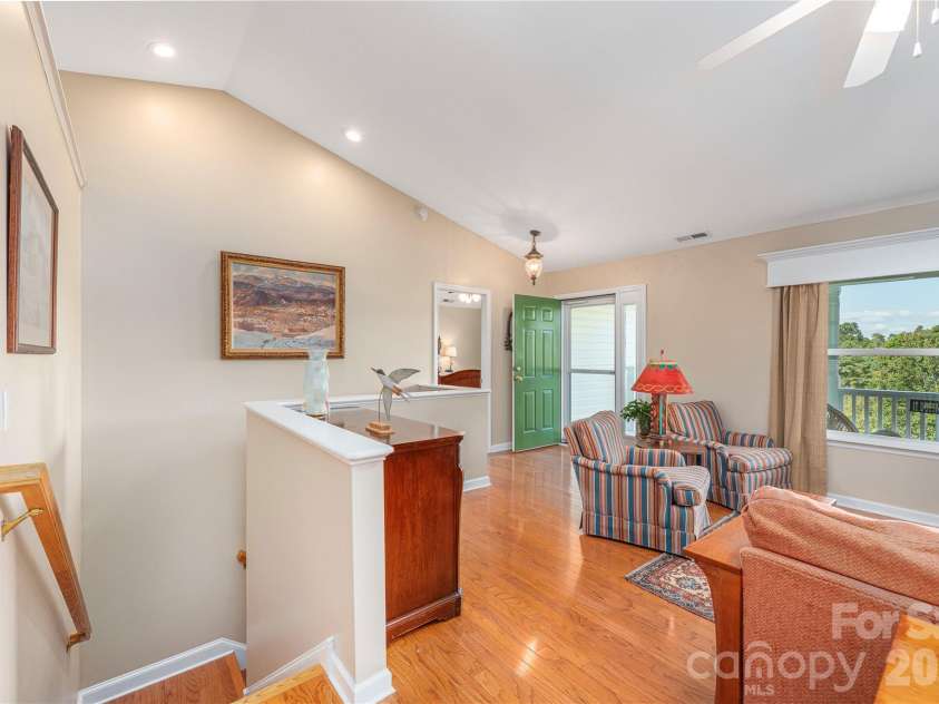 27 Worthington Lane, Weaverville, NC 28787.  MLS# CAR4309471, YatesRealty ID 18491. 