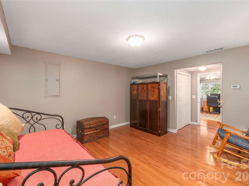 27 Worthington Lane, Weaverville, NC 28787.  MLS# CAR4309471, YatesRealty ID 18491. 