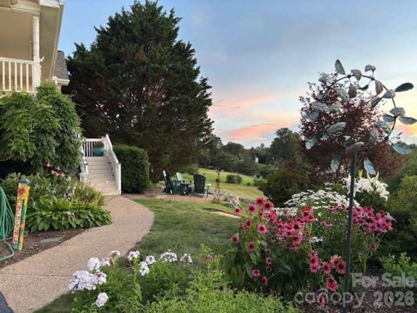 27 Worthington Lane, Weaverville, NC 28787.  MLS# CAR4309471, YatesRealty ID 18491. 