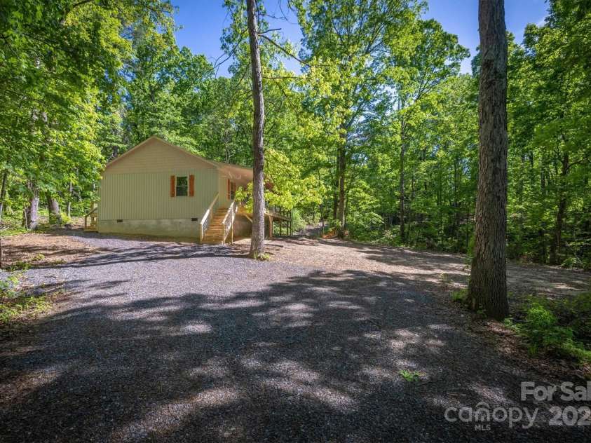 3161 Morganton Furniture Road, Valdese, NC 28690.  MLS# CAR4215124, YatesRealty ID 18492. 