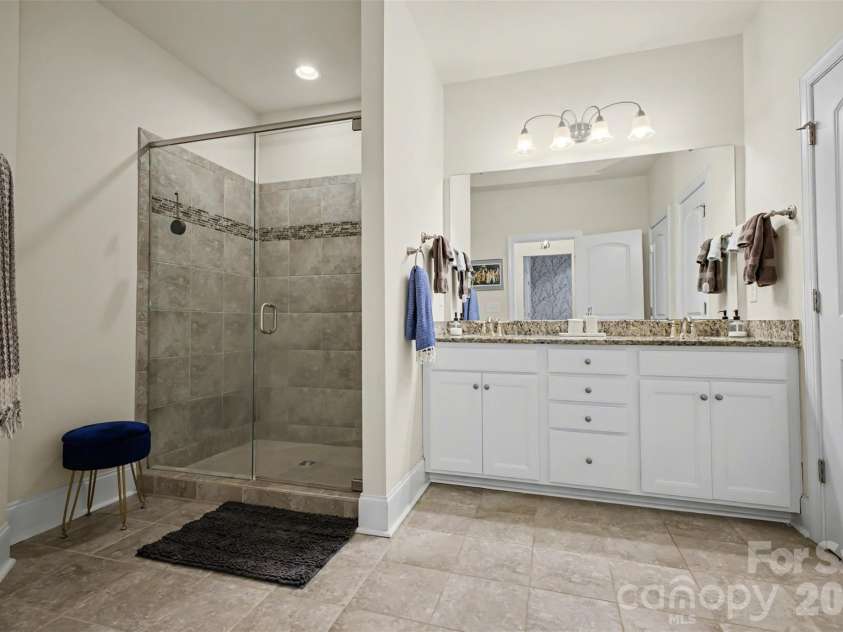 5410 Shannon Bell Lane, Charlotte, NC 28277.  MLS# CAR4326663, YatesRealty ID 18492. 