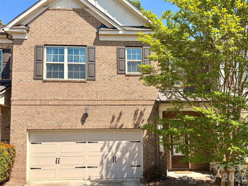 5410 Shannon Bell Lane, Charlotte, NC 28277.  MLS# CAR4326663, YatesRealty ID 18492. 