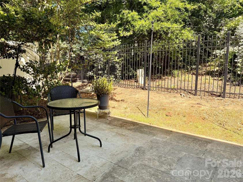 5410 Shannon Bell Lane, Charlotte, NC 28277.  MLS# CAR4326663, YatesRealty ID 18492. 