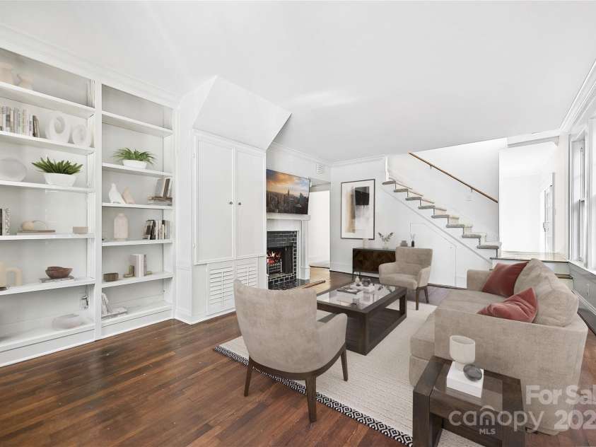 402 8th Street, Charlotte, NC 28202.  MLS# CAR4259156, YatesRealty ID 18493. 