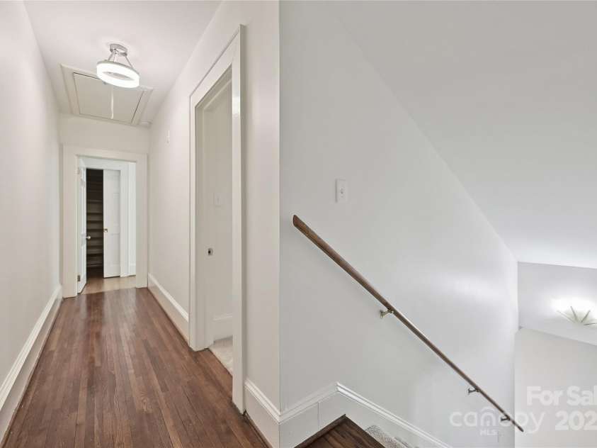 402 8th Street, Charlotte, NC 28202.  MLS# CAR4259156, YatesRealty ID 18493. 