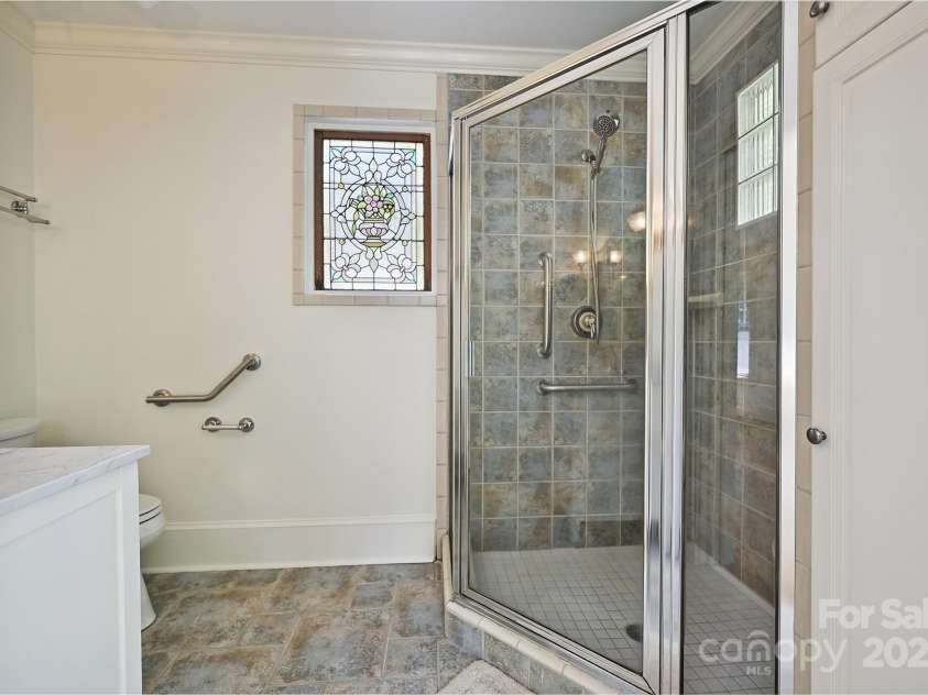 402 8th Street, Charlotte, NC 28202.  MLS# CAR4259156, YatesRealty ID 18493. 