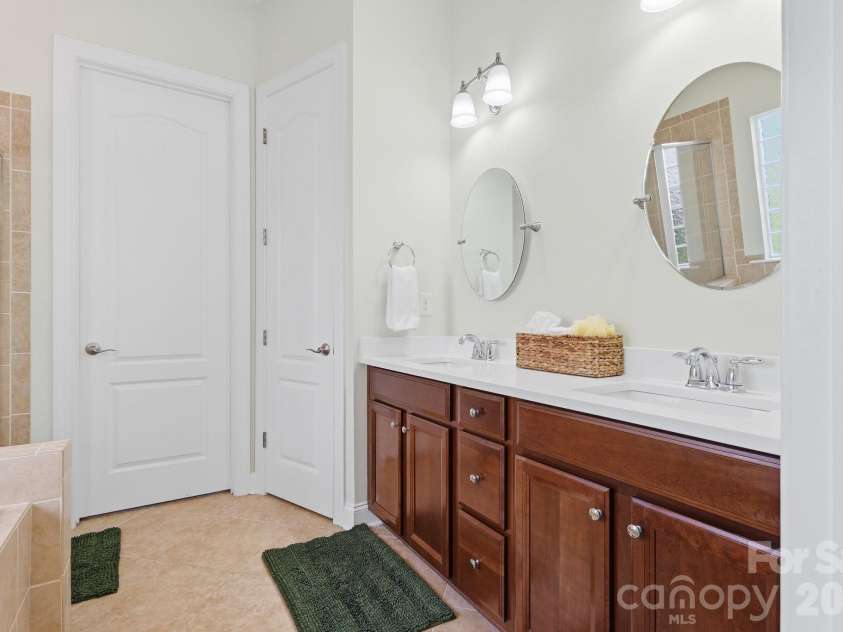 415 Presidio Drive, Rock Hill, SC 29732.  MLS# CAR4374288, YatesRealty ID 18494. Primary Suite