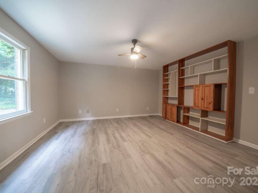 8259 Camelia Lane, Denver, NC 28037.  MLS# CAR4265410, YatesRealty ID 18494. 