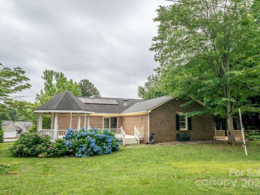 8259 Camelia Lane, Denver, NC 28037.  MLS# CAR4265410, YatesRealty ID 18494. 