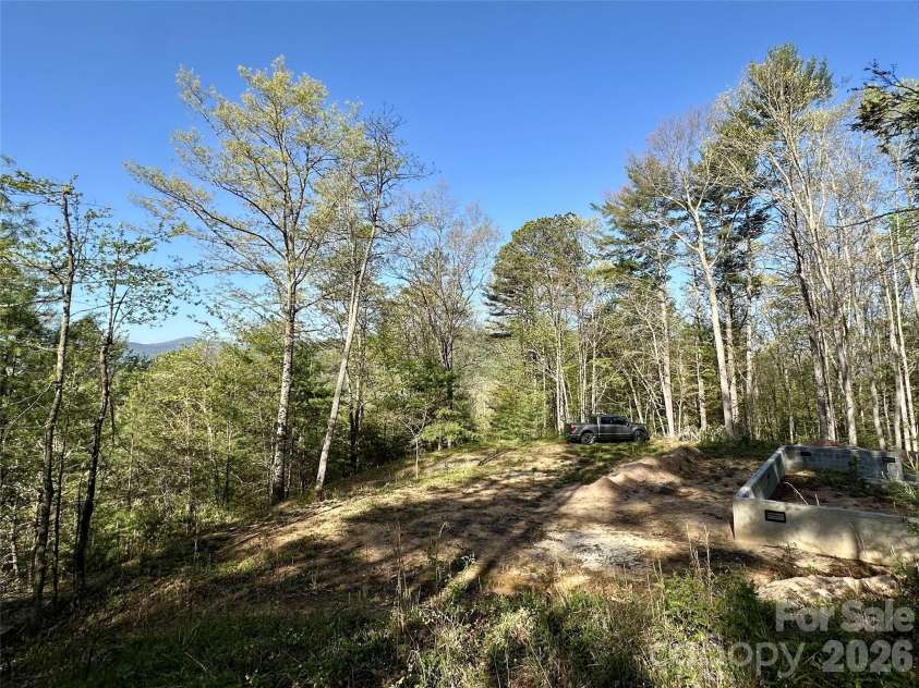 454 Dream Valley Drive, Clyde, NC 28721.  MLS# CAR4375564, YatesRealty ID 18495. 