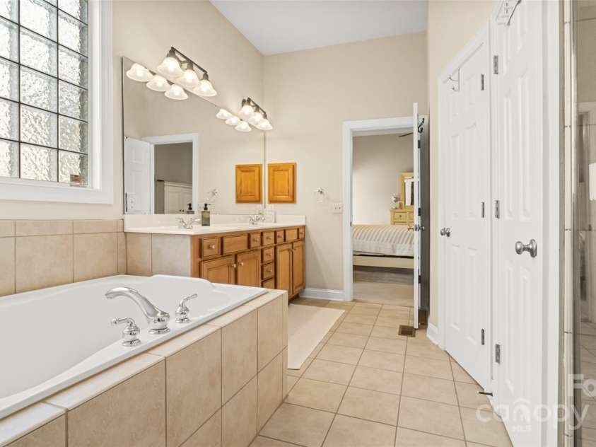 4115 Birkshire Heights, Fort Mill, SC 29708.  MLS# CAR4267490, YatesRealty ID 18496. 
