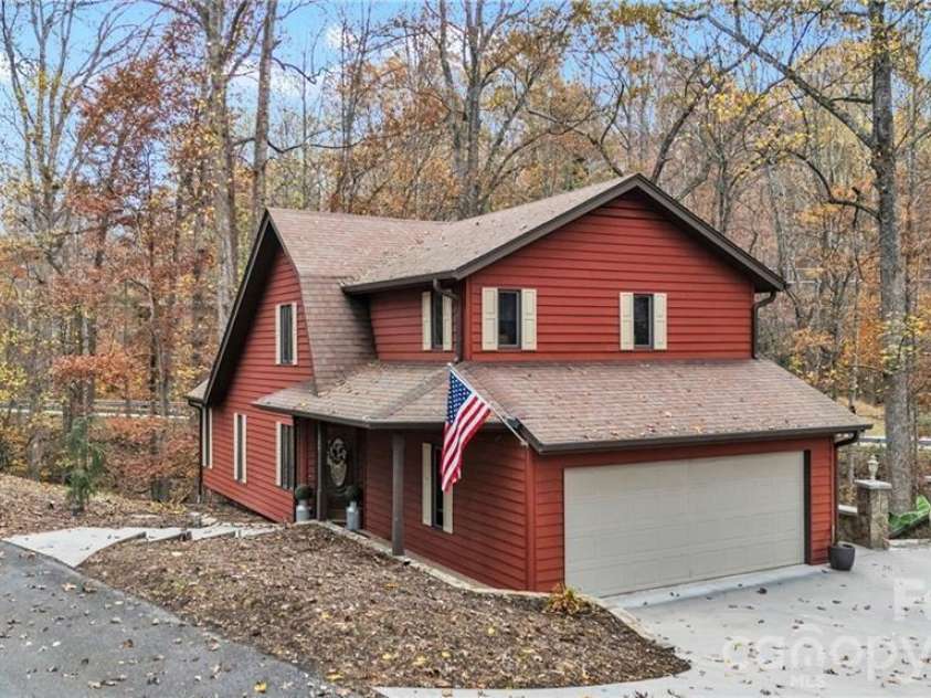 139 Alpine Drive, Wilkesboro, NC 28697.  MLS# CAR4361338, YatesRealty ID 18497. 