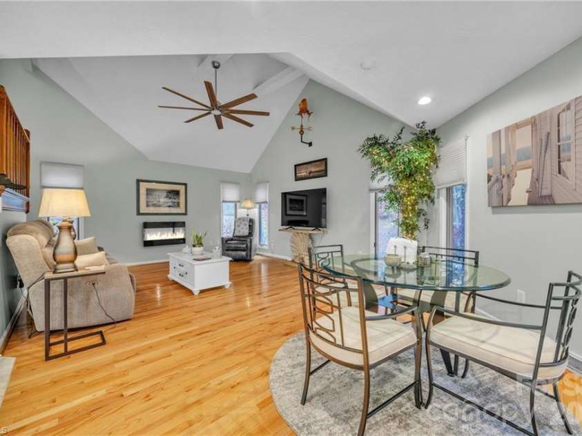 139 Alpine Drive, Wilkesboro, NC 28697.  MLS# CAR4361338, YatesRealty ID 18497. 