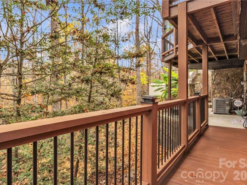 139 Alpine Drive, Wilkesboro, NC 28697.  MLS# CAR4361338, YatesRealty ID 18497. 