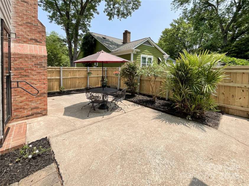 2619 Quailrush Road, Charlotte, NC 28226.  MLS# CAR4264373, YatesRealty ID 18497. 