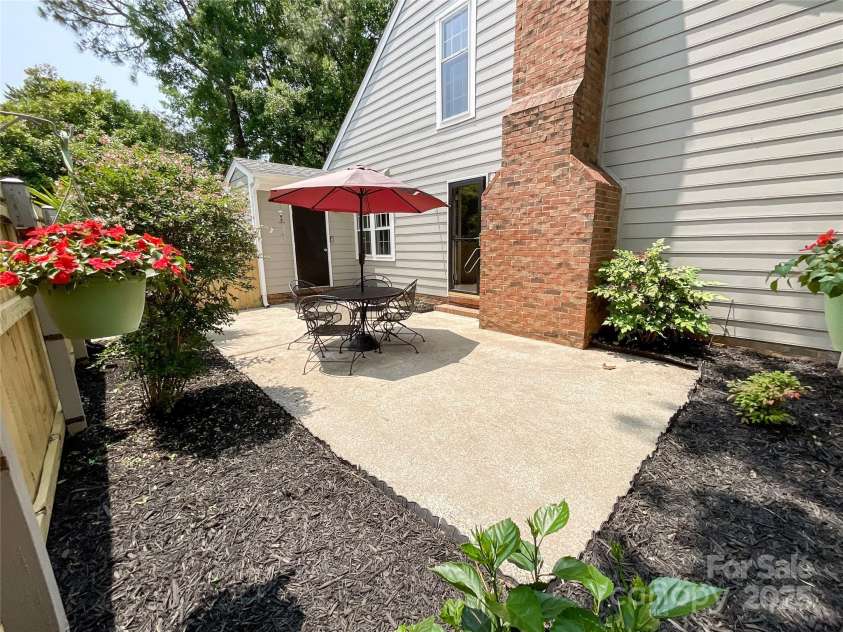 2619 Quailrush Road, Charlotte, NC 28226.  MLS# CAR4264373, YatesRealty ID 18497. 