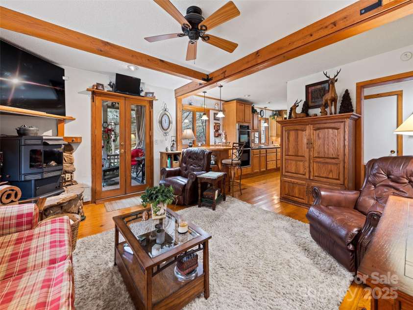 41 Cottontail Lane, Canton, NC 28716.  MLS# CAR4210701, YatesRealty ID 18498. 