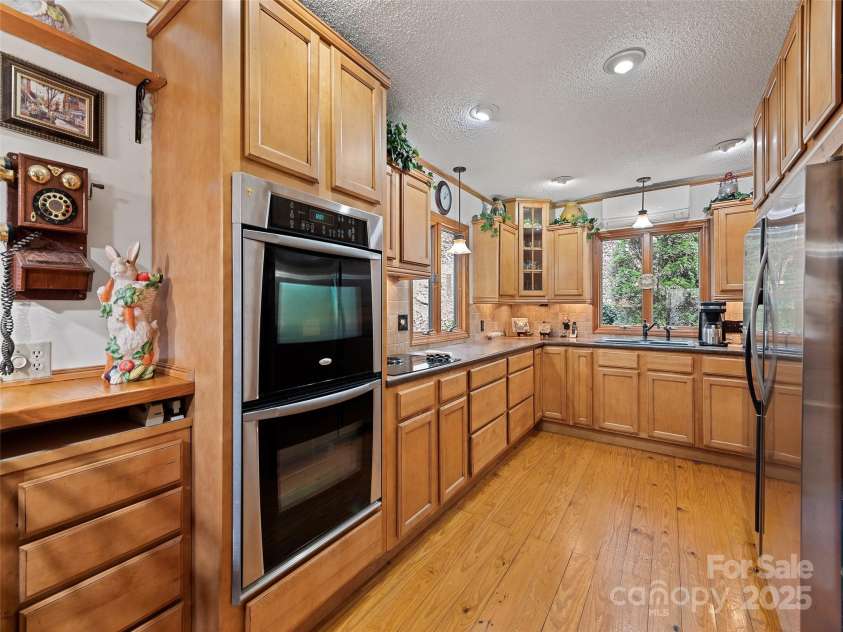 41 Cottontail Lane, Canton, NC 28716.  MLS# CAR4210701, YatesRealty ID 18498. 