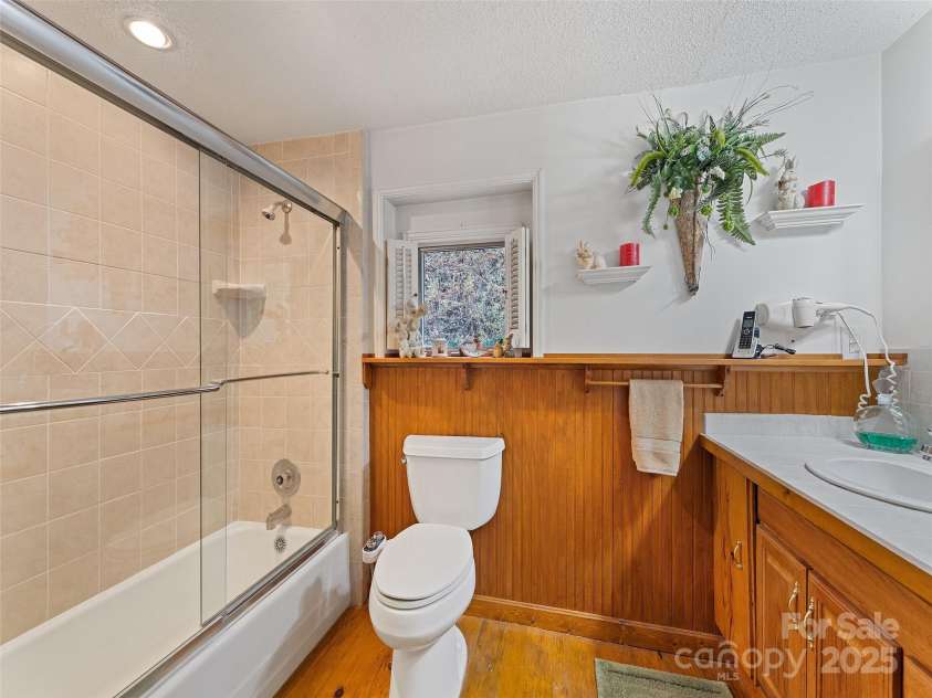 41 Cottontail Lane, Canton, NC 28716.  MLS# CAR4210701, YatesRealty ID 18498. 