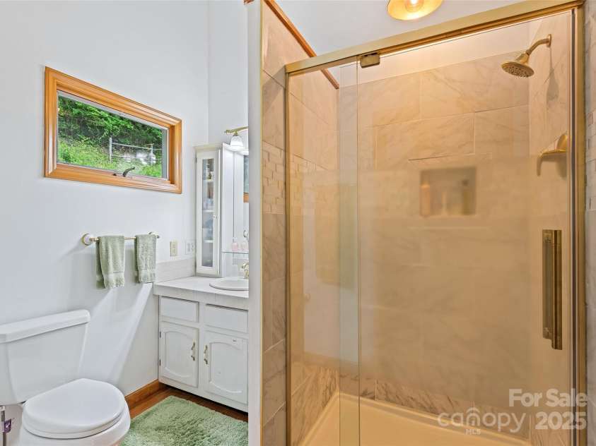 41 Cottontail Lane, Canton, NC 28716.  MLS# CAR4210701, YatesRealty ID 18498. 